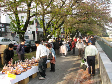 ザ・朝市 オブ 犬山